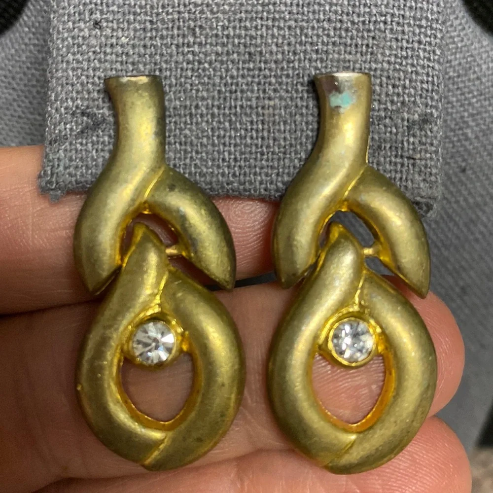Vintage gold teardrop with rhinestone pierced earrings